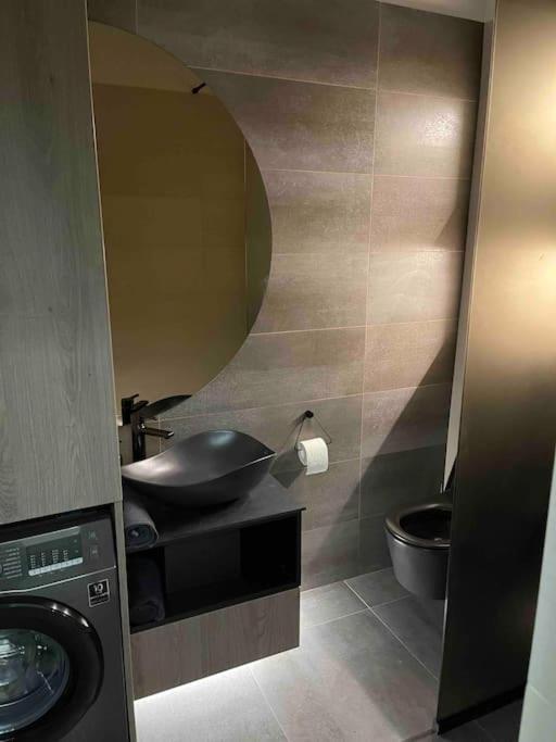 Ath Modern Homes - Luxury Apartment In The City Center Jassy Zewnętrze zdjęcie